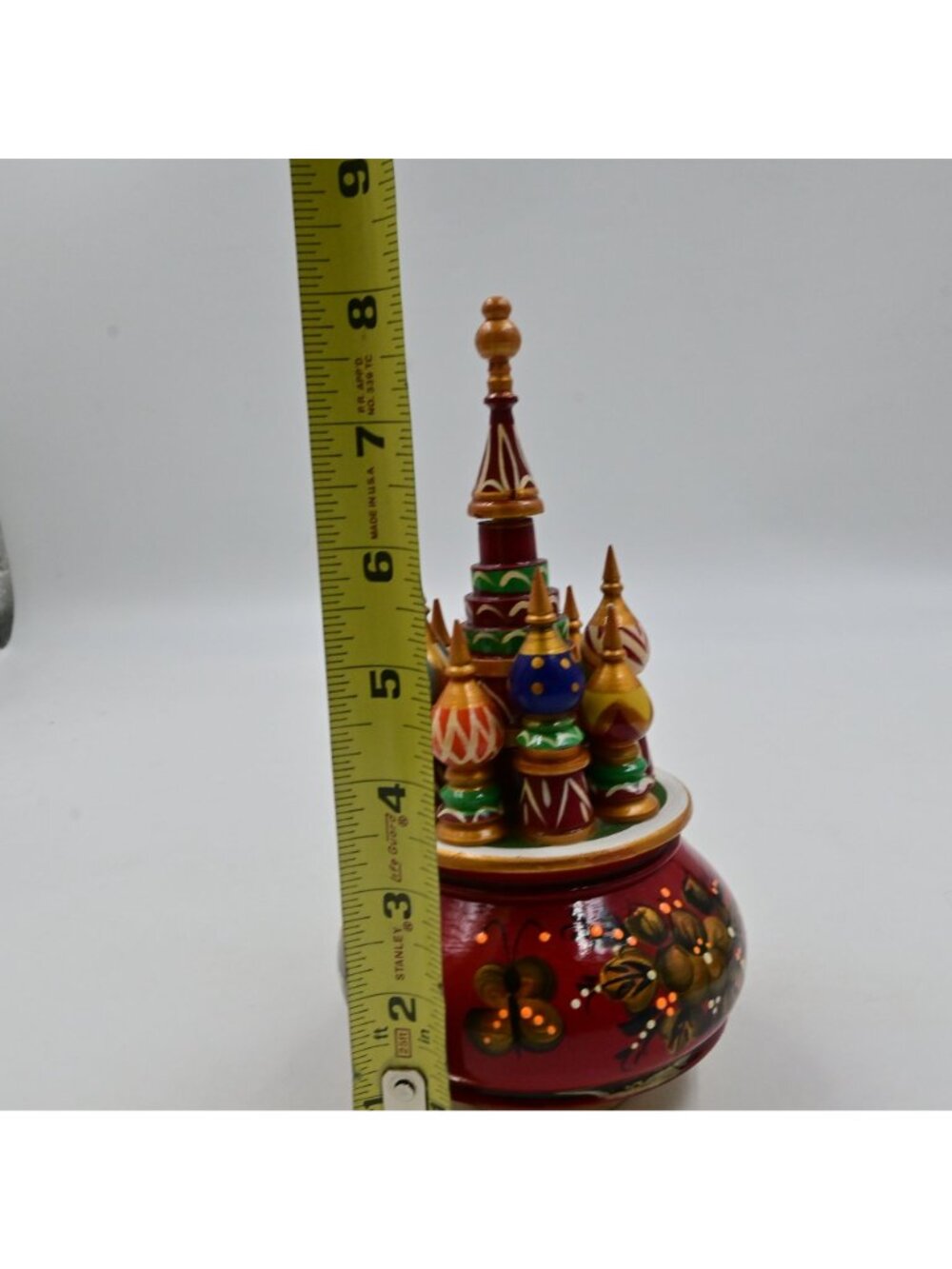 Russian Saint Basil's Cathedral Rotating Music Box Hand Painted Lacquered Wood - Picture 2 of 4